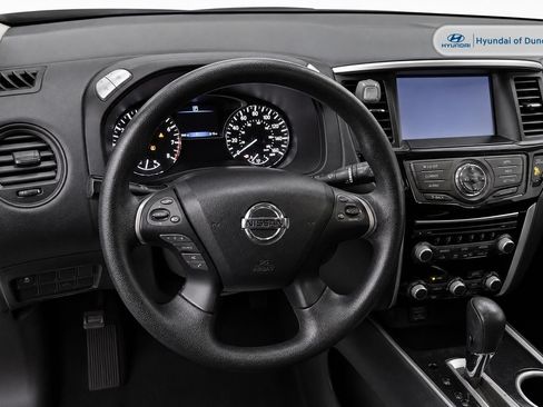 Used 2019 Nissan Pathfinder S FWD image 9