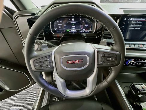 Used 2025 GMC Sierra 1500 SLT w/ SLT Premium Plus Package AWD/4WD image 10
