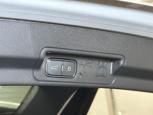 New 2026 Ford Explorer ST-Line w/ ST-Line Street Pack image 17