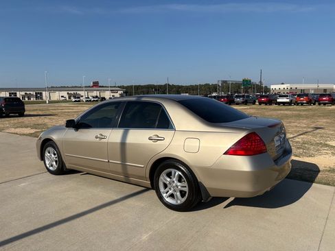 Used 2007 Honda Accord EX image 6