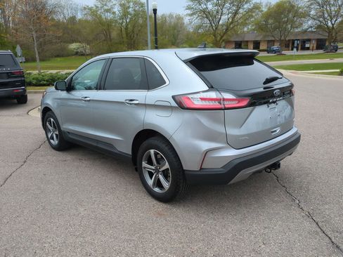 Used 2023 Ford Edge SEL w/ Convenience Package AWD/4WD image 6