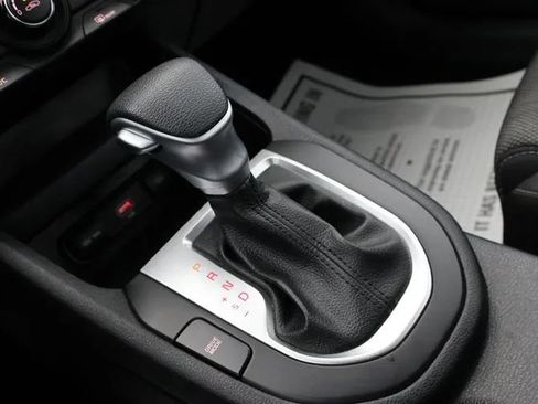 Used 2024 Kia Forte LXS FWD image 33