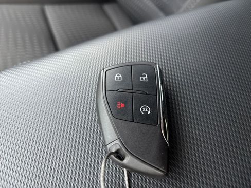 Used 2025 Chevrolet Equinox LT FWD image 25