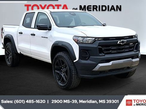 Used 2023 Chevrolet Colorado Trail Boss w/ Technology Package image 1