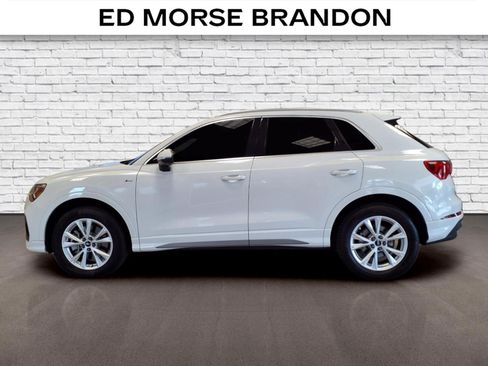 Used 2024 Audi Q3 2.0T Premium AWD/4WD image 2