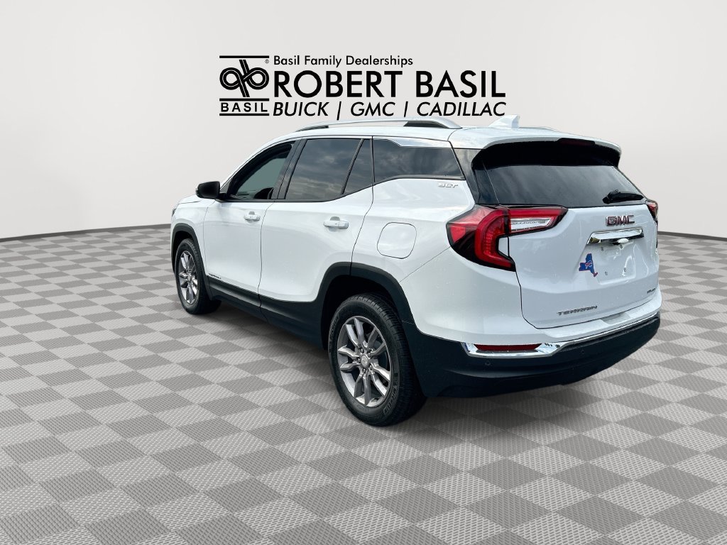 Used 2024 GMC Terrain SLT AWD/4WD image 6