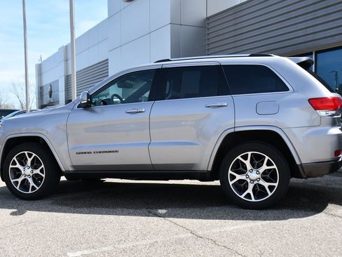 Used 2018 Jeep Grand Cherokee Limited image 3