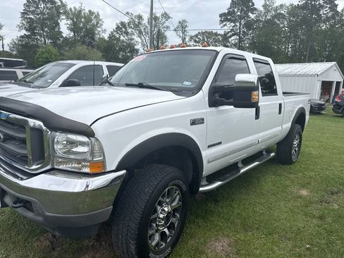 Used 2002 Ford F350 Lariat image 2