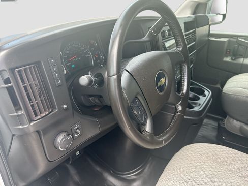 Used 2023 Chevrolet Express 3500 Extended w/ Driver Convenience Package RWD image 9
