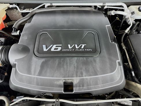 Used 2015 Chevrolet Colorado LT image 37