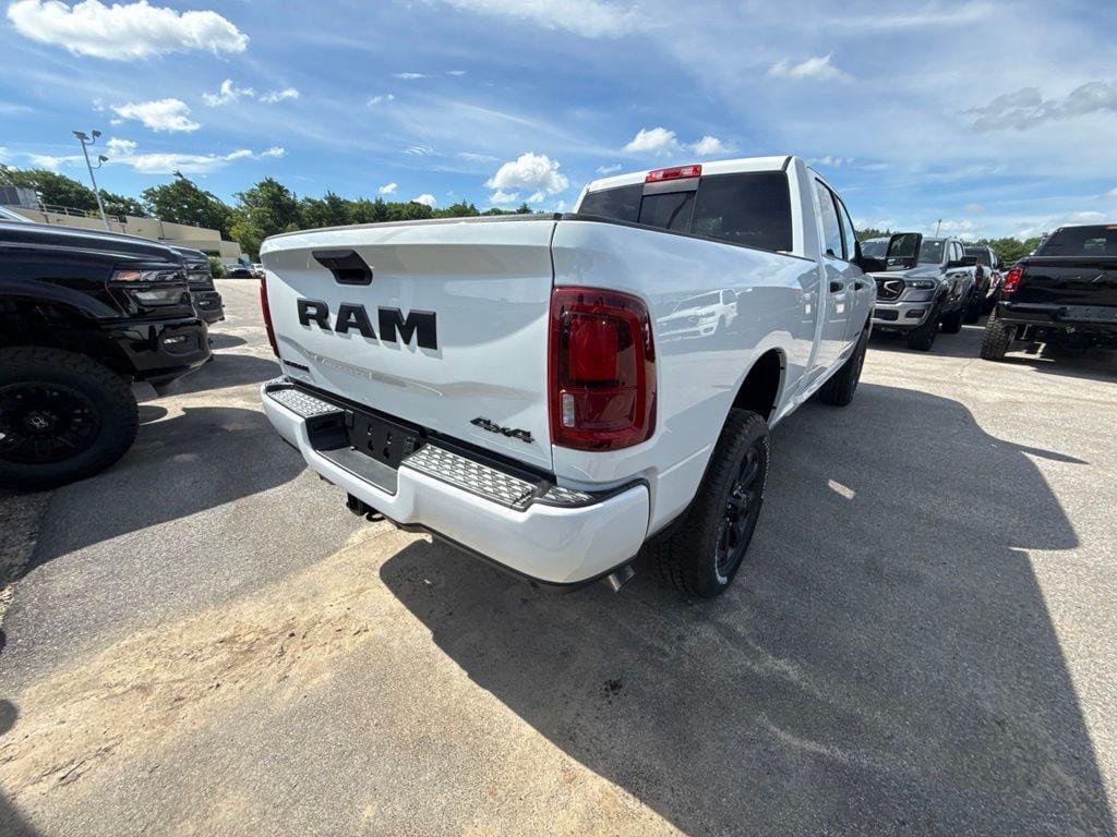 New 2026 RAM 2500 Big Horn AWD/4WD image 5