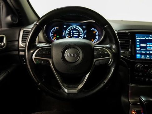 Used 2022 Jeep Grand Cherokee Laredo E w/ Security & Convenience Group RWD image 14