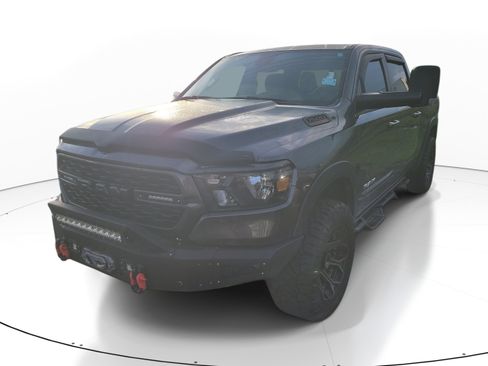 Used 2024 RAM 1500 Big Horn AWD/4WD image 3