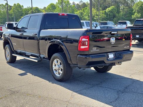 Used 2022 RAM 2500 Laramie AWD/4WD image 11
