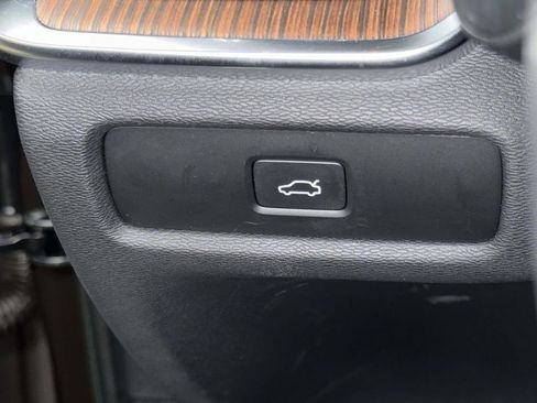 Used 2023 Volvo V60 B5 Cross Country Plus w/ Climate Package image 27