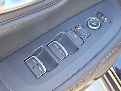 Certified 2025 Honda HR-V Sport image 16