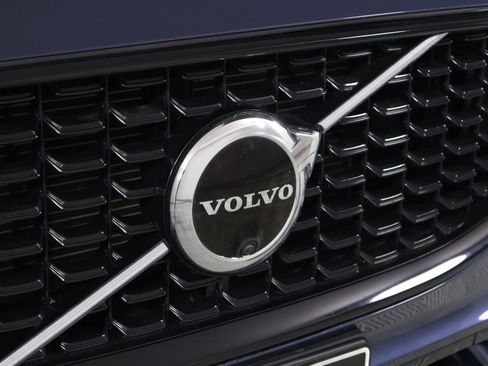 Used 2023 Volvo XC60 B5 Plus w/ Climate Package AWD/4WD image 27