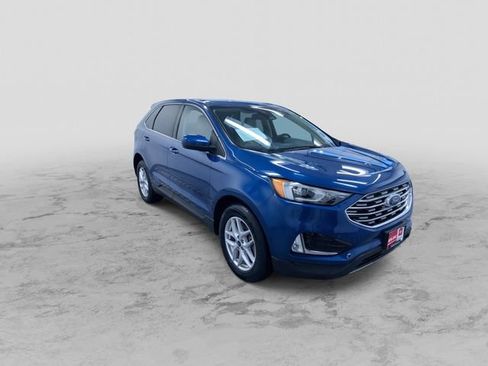 Used 2021 Ford Edge SEL w/ Convenience Package image 3