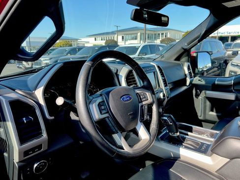 Used 2019 Ford F150 Lariat w/ Equipment Group 502A Luxury AWD/4WD image 10