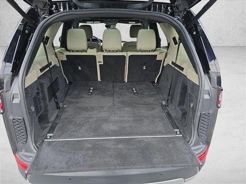 Used 2019 Land Rover Discovery HSE AWD/4WD image 12