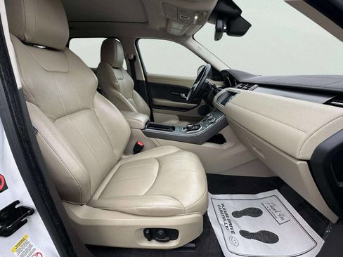 Used 2018 Land Rover Range Rover Evoque image 14