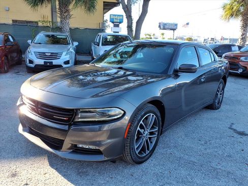 Used 2019 Dodge Charger SXT w/ Cold Weather Package image 3
