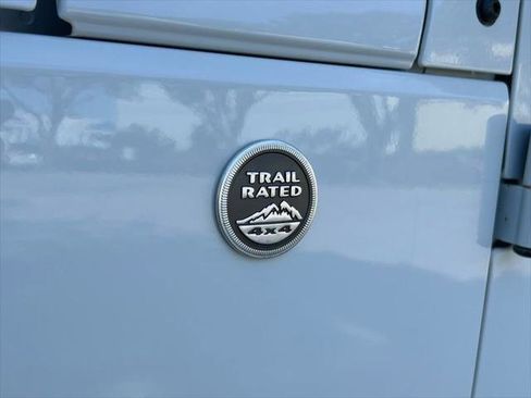 Certified 2017 Jeep Wrangler Unlimited Rubicon w/ Connectivity Group image 23