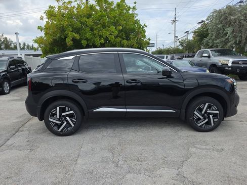 New 2026 Nissan Kicks SV FWD image 8