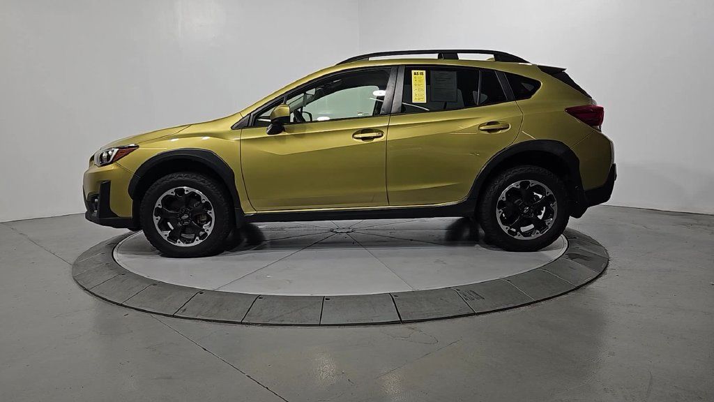 Used 2021 Subaru Crosstrek 2.0i Premium w/ Popular Package #2 AWD/4WD image 2