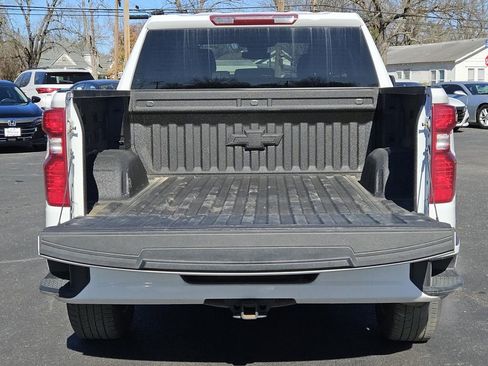 Used 2022 Chevrolet Silverado 1500 Custom image 9