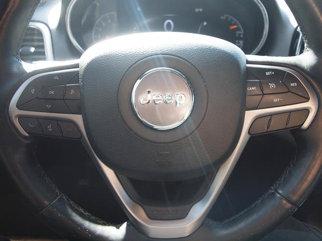 Used 2020 Jeep Grand Cherokee Altitude AWD/4WD image 9