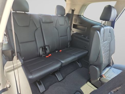 Certified 2022 Kia Telluride SX w/ SX Prestige Package AWD/4WD image 18