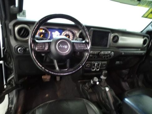 Used 2021 Jeep Wrangler Unlimited Sport w/ Sun And Sound Package AWD/4WD image 5