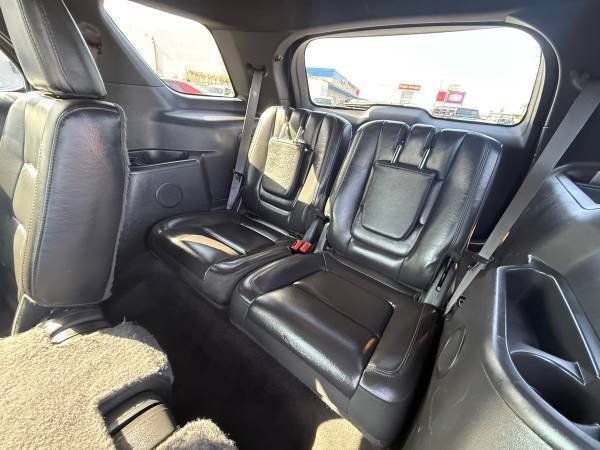 Used 2015 Ford Explorer XLT w/ Equipment Group 202A FWD image 11