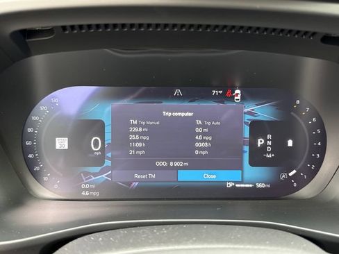Used 2026 Volvo XC40 B5 Plus AWD/4WD image 28