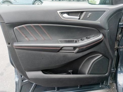 Used 2022 Ford Edge ST-Line w/ Cold Weather Package AWD/4WD image 18
