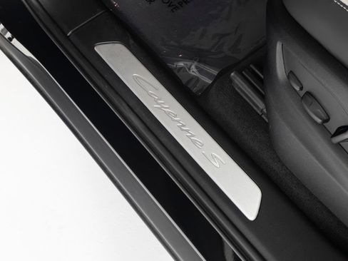 Certified 2025 Porsche Cayenne S AWD/4WD image 22
