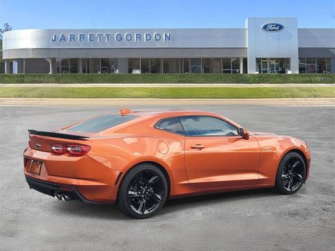 Used 2023 Chevrolet Camaro LT w/ Technology Package RWD image 4