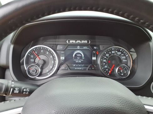 Used 2022 RAM 1500 Big Horn AWD/4WD image 8