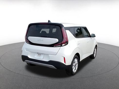 Used 2025 Kia Soul LX w/ LX Technology Package image 15