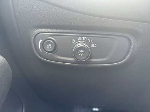 Used 2024 Chevrolet Equinox LS FWD image 22