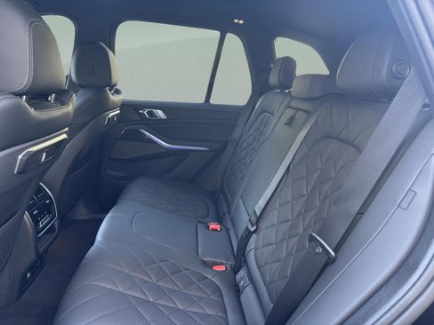 Used 2024 BMW X5 xDrive40i w/ M Sport Package image 26