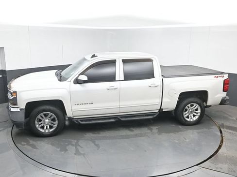 Used 2018 Chevrolet Silverado 1500 LT w/ All Star Edition AWD/4WD image 32