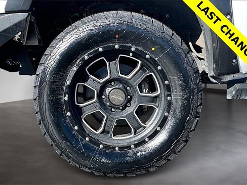 Used 2018 Toyota Tundra SR5 w/ TRD Off Road Package image 9