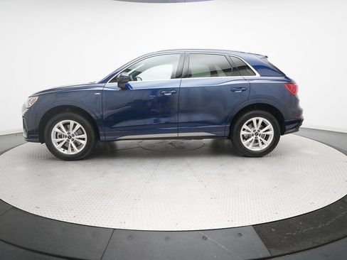 Certified 2025 Audi Q3 2.0T Premium Plus w/ Premium Plus Package AWD/4WD image 24