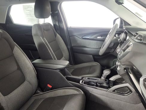 Used 2021 Chevrolet TrailBlazer LS image 30