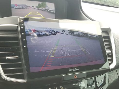 Used 2017 Honda Accord Sport Special Edition image 28