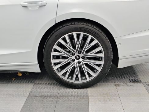 Used 2021 Audi A8 L 3.0T w/ Executive Plus Package image 22