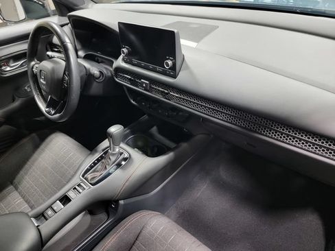 Certified 2024 Honda HR-V Sport image 17