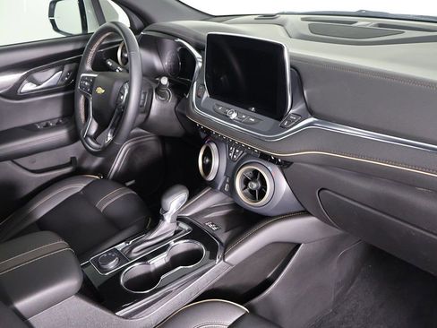 Used 2024 Chevrolet Blazer Premier w/ Enhanced Convenience Package FWD image 33